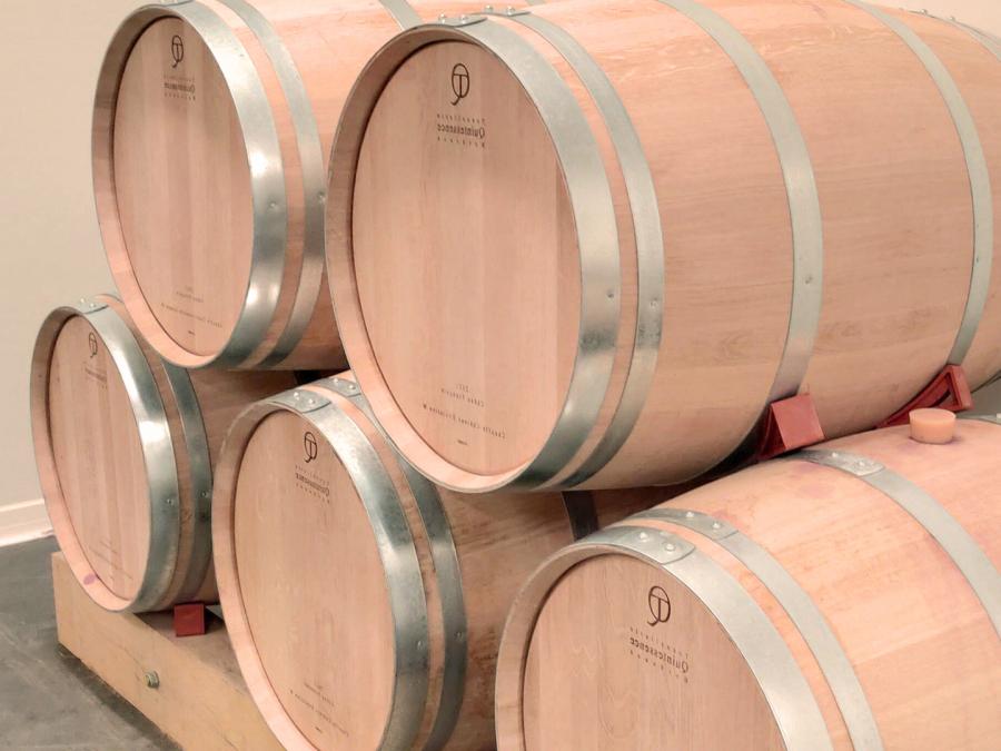 Domaine Agerria - Les barriques au chai